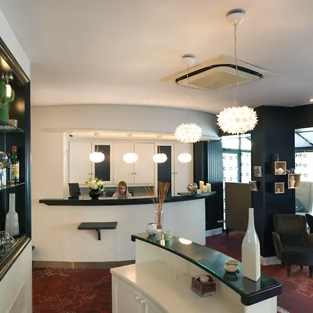 Plaza Etoile 3* Paris