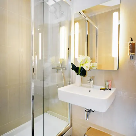Hotel Plaza Etoile