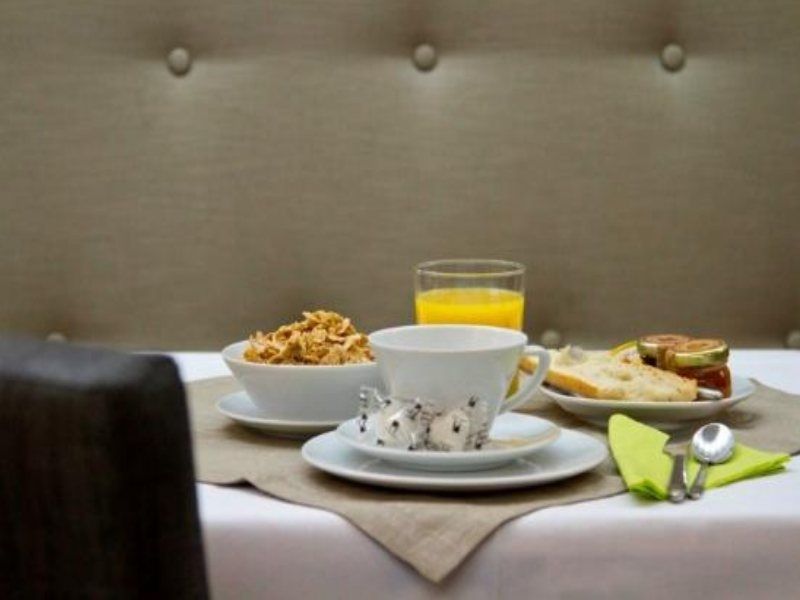 Hotel Plaza étoile 3*