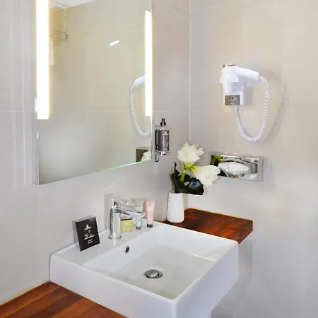 Plaza étoile Hotel 3*
