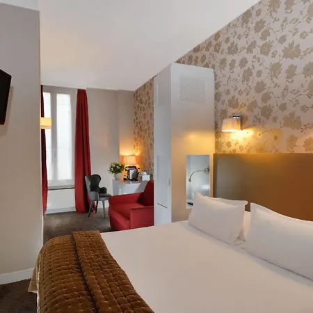 Plaza étoile Hotel 3*
